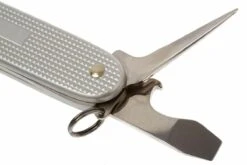 Victorinox Pioneer Alox Silver 0.8201.26 Couteau Suisse -Couteaux Soldes 5V0 8201 26 05 victorinox pioneer alox silver 5V0 8201 26 d5