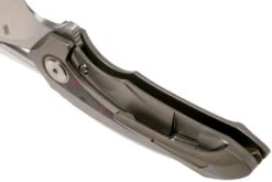 Bestech Nuke BT2107B Bronze Titanium, Red Marbled Carbonfiber, Satin Couteau De Poche, Kombou Design -Couteaux Soldes BHBT2107B 05 bestech