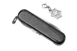 Victorinox Classic SD Brilliant, Carbon, 0.6221.90 Couteau Suisse -Couteaux Soldes VT0 6221 90 05 victorinox