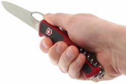 Victorinox Rangergrip 61 Rouge-noir 0.9553.MC Couteau Suisse -Couteaux Soldes VT0 9553 MC 04 victorinox rangergrip 61 vt0 9553 mc d4