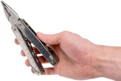 Victorinox Swisstool X 3.0323.H Pince Multifonction, étui En Plastique -Couteaux Soldes VT3 0323 H 06 victorinox vt3 0323 h 06